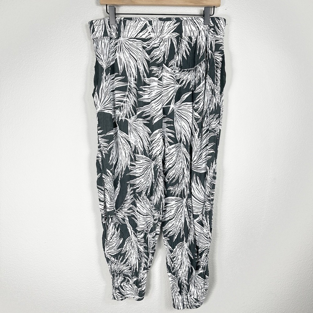 1.State Jungle Boogie‎ Printed Smocked-Cuff Pants Green Size Large Green